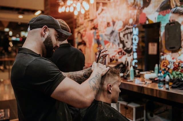 Barber szkolenia – jak zostać profesjonalistą? 